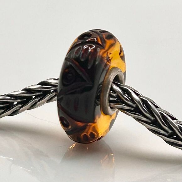 TROLLBEADS Rare Carved Amber Slim Disc LAA 925S NEW! Brown & Golden - Picture 5 of 7